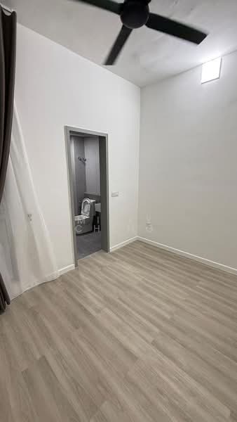 Kondominium untuk Disewa di Lakefront Residence - Micky Cheng - PropertyGuru.com.my