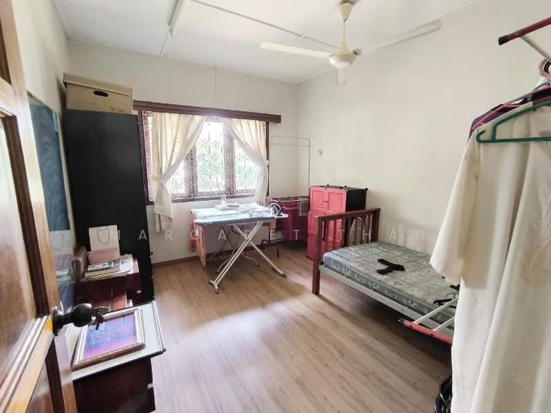 Rumah Banglo untuk Dijual di Kampung Tunku (Petaling Jaya) - Margaret Than - Bedroom - PropertyGuru.com.my