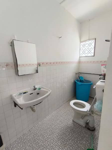 Rumah Banglo untuk Dijual di Kampung Tunku (Petaling Jaya) - Margaret Than - Bathroom - PropertyGuru.com.my
