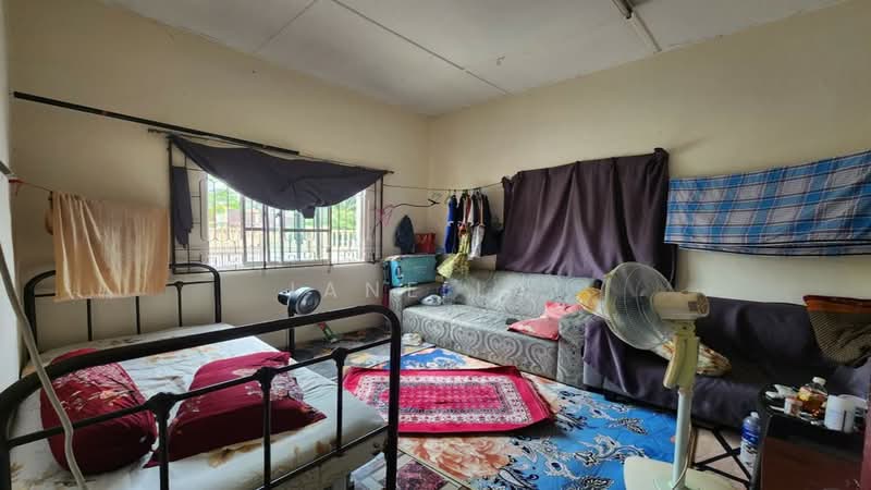 Rumah Berkembar untuk Dijual di Senai (Johor) - Jane Lai - Bedroom - PropertyGuru.com.my