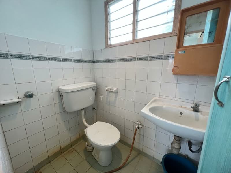 Apartment for Sale at Akasia Apartment - KT Go - Bathroom - PropertyGuru.com.my