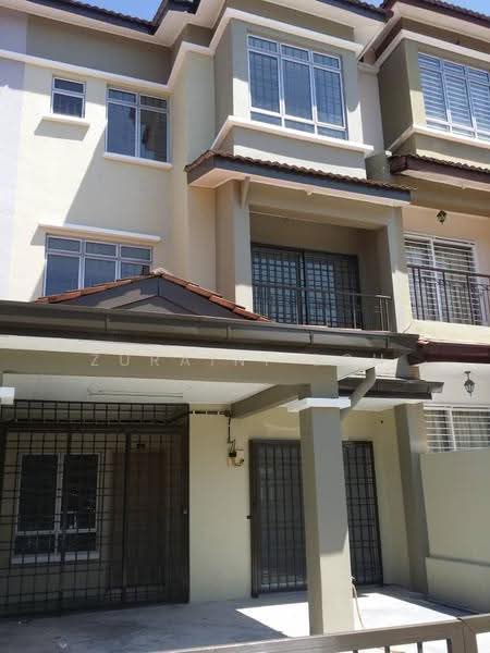 Rumah Teres 2.5-Tingkat untuk Dijual di Bandar Putra Permai (Seri Kembangan) - Zuraini Soh - Exterior - PropertyGuru.com.my