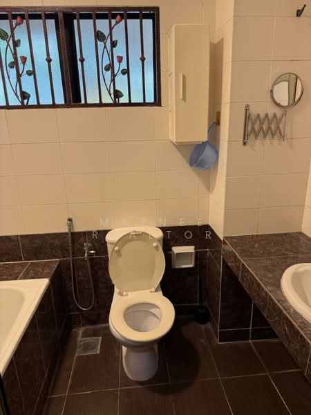 Rumah Teres 2.5 Tingkat untuk Disewa di Presint 16 (Putrajaya) - Maznee Realtor - Bathroom - PropertyGuru.com.my
