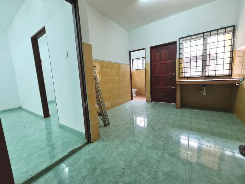 Rumah Teres 2-Tingkat untuk Disewa di Taman Taynton View (Cheras) - Ken Lew - Kitchen - PropertyGuru.com.my