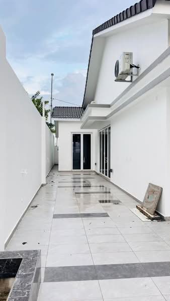Semi-Detached House for Sale in Taman Ungku Tun Aminah (Skudai) - Cavin Sim - Exterior - PropertyGuru.com.my