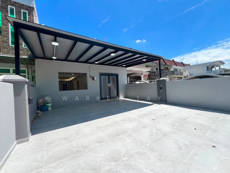 2-storey Terraced House for Sale in Taman Bukit Kempas (Tampoi) - Warren Tay - PropertyGuru.com.my