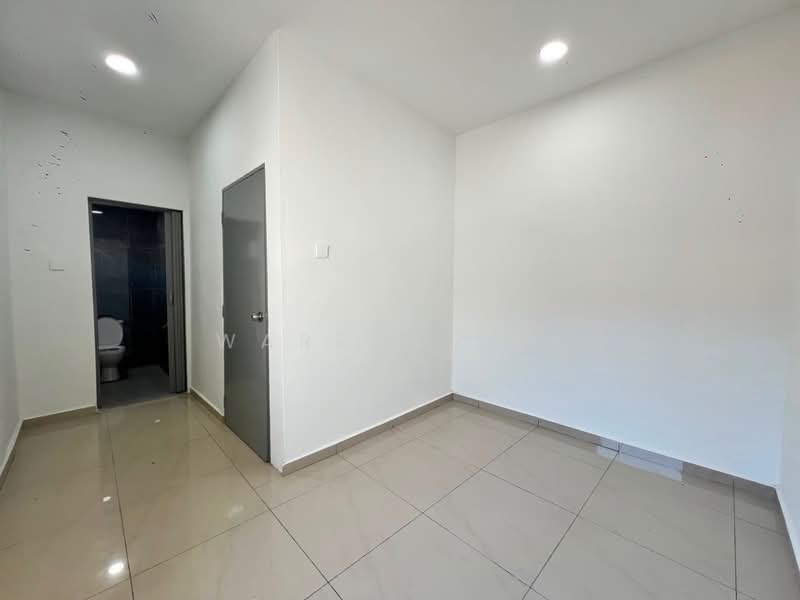 2-storey Terraced House for Sale in Taman Bukit Kempas (Tampoi) - Warren Tay - PropertyGuru.com.my