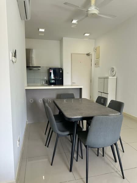 Servis Apartment untuk Dijual di Southbank Residence - Soon Kit Lee - Dining Room - PropertyGuru.com.my