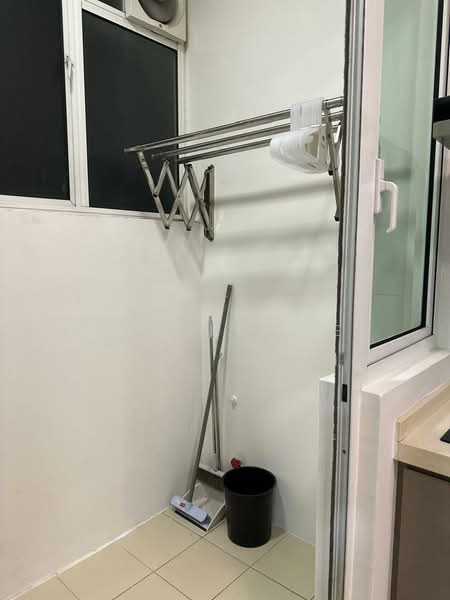 Servis Apartment untuk Dijual di Southbank Residence - Soon Kit Lee - Balcony - PropertyGuru.com.my