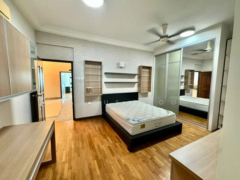 Condominium for Rent at Gurney Beach Resort - Marcus Choo - Bedroom - PropertyGuru.com.my
