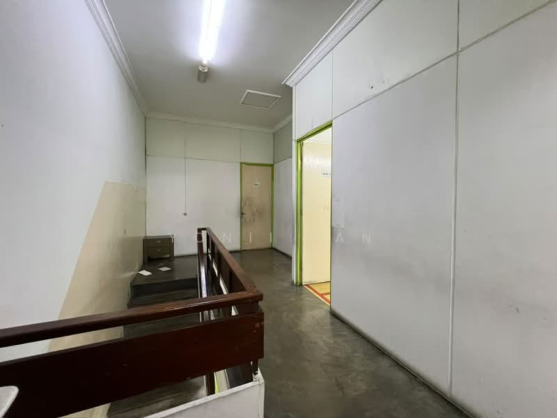 Rumah Teres 2 Tingkat untuk Disewa di Air Hitam (Penang) - Yonii Tan - Corridor - PropertyGuru.com.my