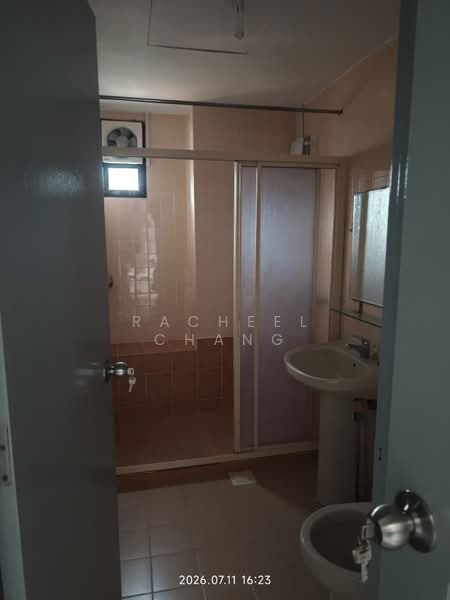 Pangsapuri untuk Disewa di Kempas Apartment - Racheel Chang - Bathroom - PropertyGuru.com.my