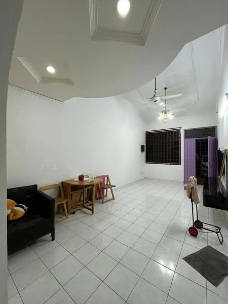 Rumah Teres 1.5 Tingkat untuk Disewa di Taman Perling (Perling) - Janice Yong - Living Room - PropertyGuru.com.my