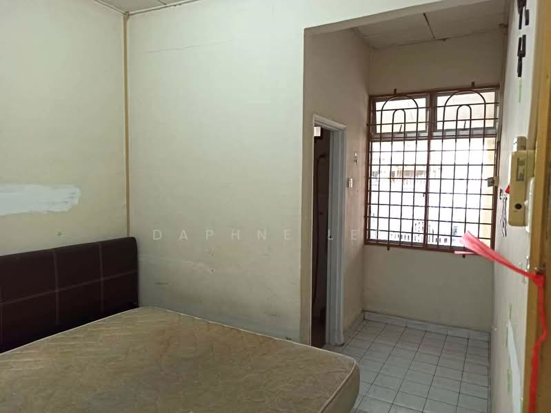1-storey Terraced House for Sale in Taman Puteri Wangsa (Ulu Tiram) - Daphne Lee - Bedroom - PropertyGuru.com.my