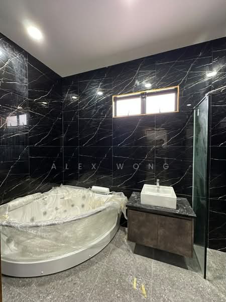 Rumah Berkembar untuk Dijual di Cheras (Selangor) - Alex Wong - Bathroom - PropertyGuru.com.my