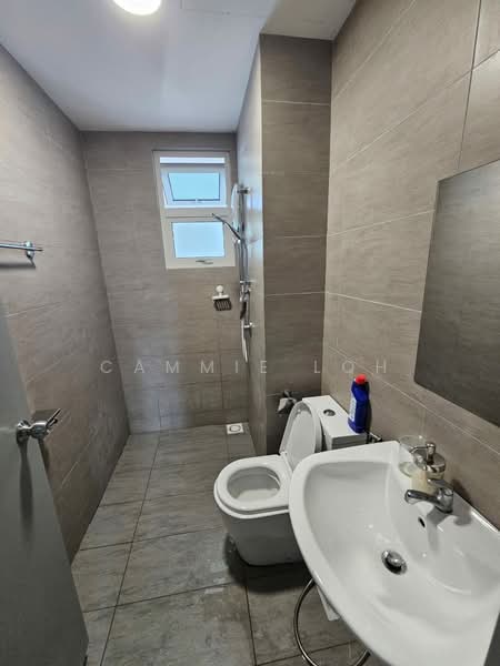 Servis Apartment untuk Disewa di TR Residence - Cammie Loh - Bathroom - PropertyGuru.com.my