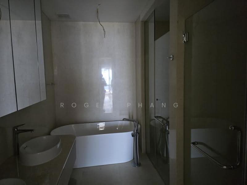 Service Residence for Sale at Southpoint Residences - Roger Phang - Bathroom - PropertyGuru.com.my