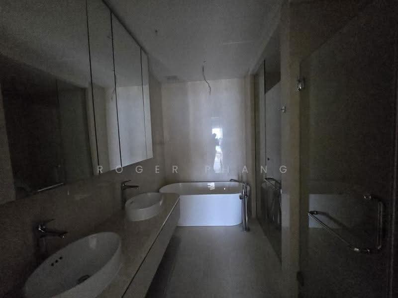 Service Residence for Sale at Southpoint Residences - Roger Phang - Bathroom - PropertyGuru.com.my