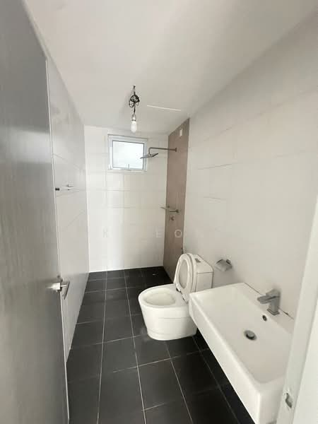 Kondominium untuk Dijual di Aurora Residence @ Lake Side City - JK Leong - Bathroom - PropertyGuru.com.my