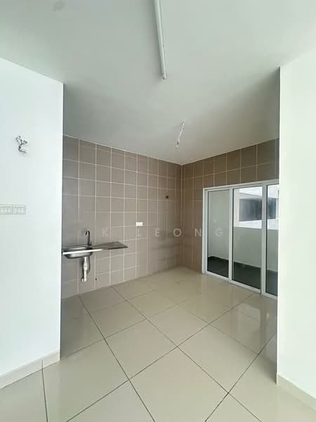 Kondominium untuk Dijual di Aurora Residence @ Lake Side City - JK Leong - Kitchen - PropertyGuru.com.my