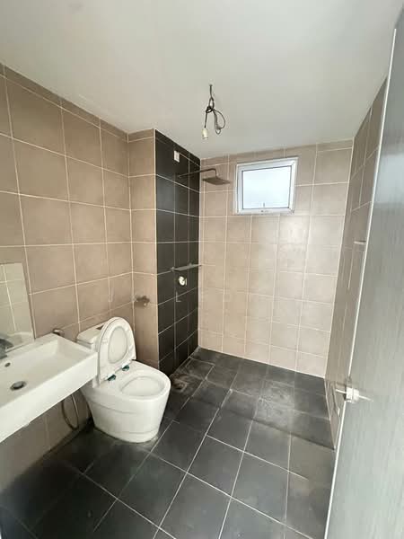 Kondominium untuk Dijual di Aurora Residence @ Lake Side City - JK Leong - Bathroom - PropertyGuru.com.my