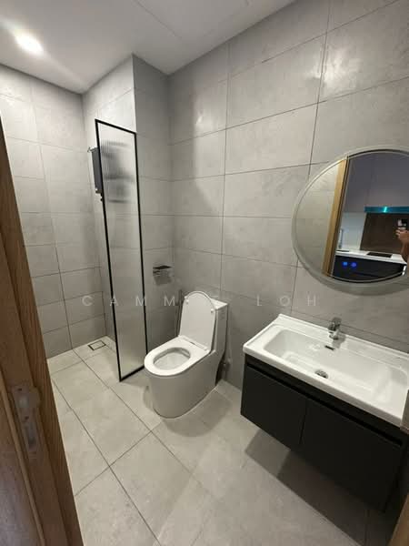 Servis Apartment untuk Disewa di Armani Raja Uda - Cammie Loh - Bathroom - PropertyGuru.com.my