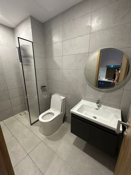 Servis Apartment untuk Disewa di Armani Raja Uda - Cammie Loh - Bathroom - PropertyGuru.com.my