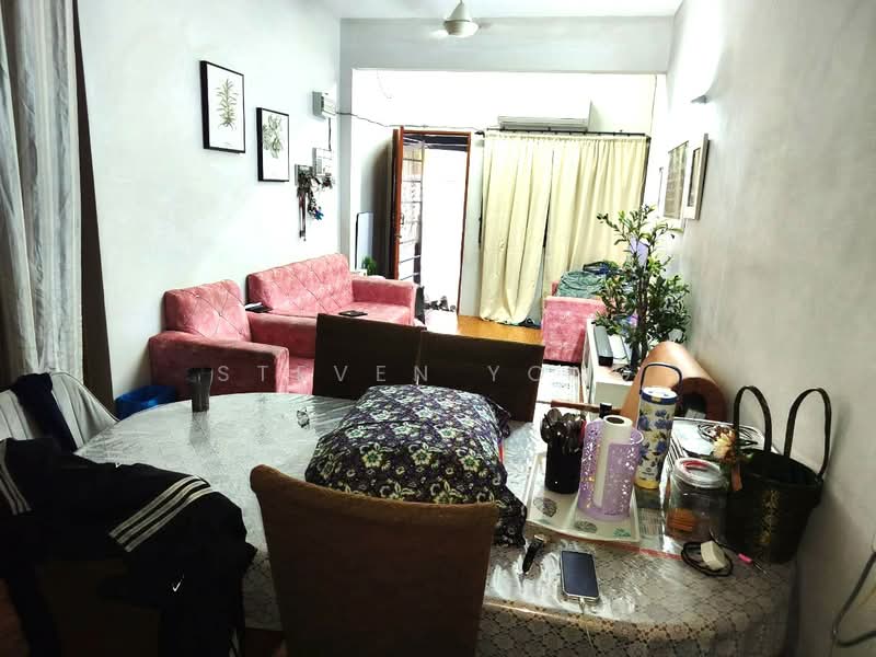 Rumah Teres 2 Tingkat untuk Dijual di Taman Bunga Negara (Shah Alam) - Steven Yong - Living Room - PropertyGuru.com.my