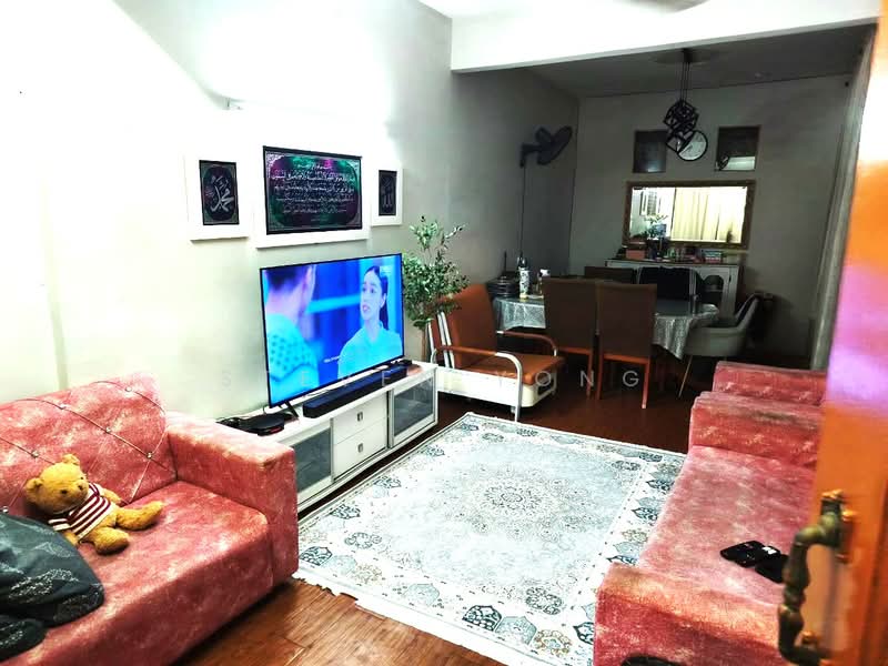 Rumah Teres 2 Tingkat untuk Dijual di Taman Bunga Negara (Shah Alam) - Steven Yong - Living Room - PropertyGuru.com.my