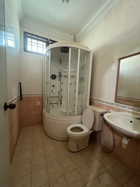 Semi-Detached House for Rent in Taman Pelangi Indah (Ulu Tiram) - Nick Low - Bathroom - PropertyGuru.com.my