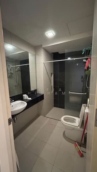 Condominium for Sale at 288 Residency - Sofia Hisham - Master Bathroom - PropertyGuru.com.my