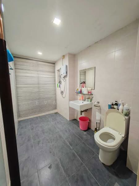 Rumah Teres 2 Tingkat untuk Dijual di TAMAN PUCHONG UTAMA (Puchong) - Evan Goh - Bathroom - PropertyGuru.com.my
