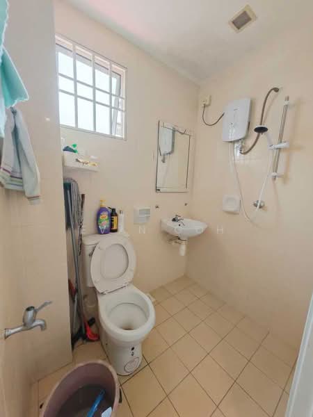 Rumah Teres 2 Tingkat untuk Dijual di TAMAN PUCHONG UTAMA (Puchong) - Evan Goh - Bathroom - PropertyGuru.com.my