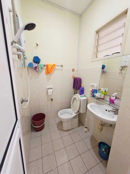 Rumah Teres 2 Tingkat untuk Dijual di TAMAN PUCHONG UTAMA (Puchong) - Evan Goh - Bathroom - PropertyGuru.com.my