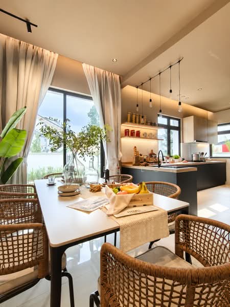 Rumah Teres 2 Tingkat untuk Dijual di Eco Forest (Semenyih) - Daniel Low - Dining Room - PropertyGuru.com.my