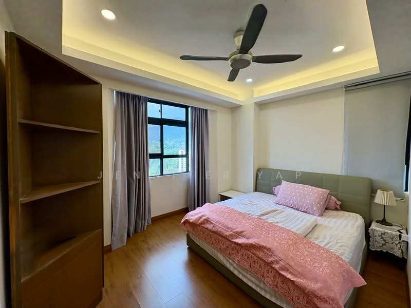 Pangsapuri untuk Dijual di Genting View Resort - Jennifer Yap - Ensuite master bedroom - PropertyGuru.com.my