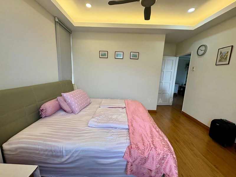 Pangsapuri untuk Dijual di Genting View Resort - Jennifer Yap - Ensuite master bedroom - PropertyGuru.com.my