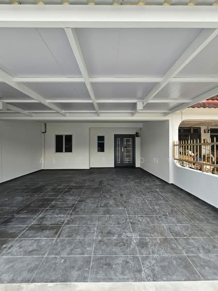 Rumah Teres 1 Tingkat untuk Dijual di Taman Ungku Tun Aminah (Skudai) - Alicia Fong - Exterior - PropertyGuru.com.my