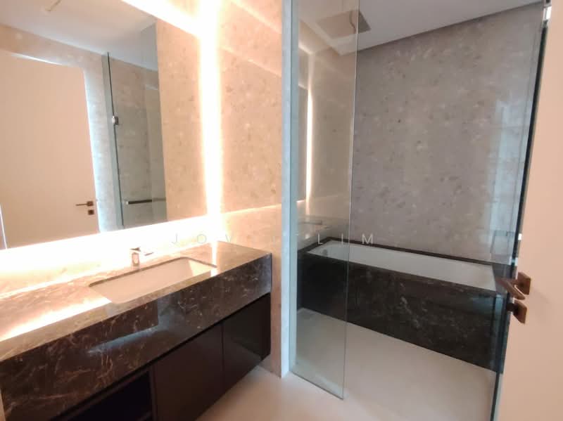Servis Apartment untuk Dijual di Pavilion Damansara Heights, Windsor Suites - Jovie Lim - Bathroom - PropertyGuru.com.my