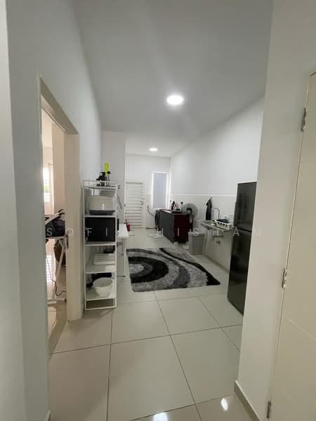 2-storey Terraced House for Sale in Taman Ara Sendayan (Bandar Sri Sendayan) - Sofia Hisham - Kitchen - PropertyGuru.com.my
