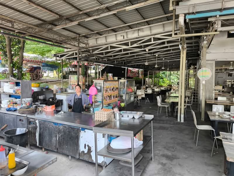 Shop for Rent in Salak South (Kuala Lumpur) - Sephine Kang - Kitchen - PropertyGuru.com.my