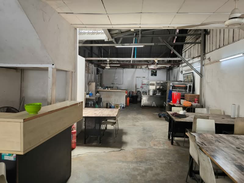 Shop for Rent in Salak South (Kuala Lumpur) - Sephine Kang - Kitchen - PropertyGuru.com.my