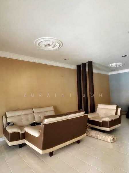 Rumah Teres 2-Tingkat untuk Dijual di Denai Alam (Shah Alam) - Zuraini Soh - Living Room - PropertyGuru.com.my