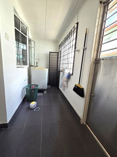 Rumah Teres 2 Tingkat untuk Dijual di Putra Permai (Subang Jaya) - CHOW XINNI - Balcony - PropertyGuru.com.my