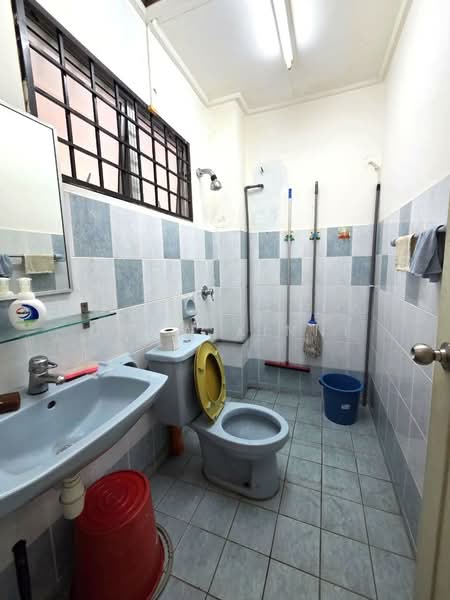 Rumah Teres 2 Tingkat untuk Dijual di Putra Permai (Subang Jaya) - CHOW XINNI - Bathroom - PropertyGuru.com.my