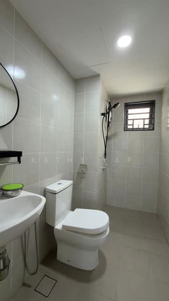 Servis Apartment untuk Disewa di M Arisa - Kathy Yap - Bathroom - PropertyGuru.com.my