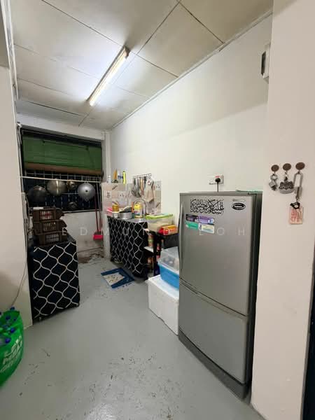 Flat for Sale at Rumah Pangsa Permas Jaya - Edmund Loh - Kitchen - PropertyGuru.com.my
