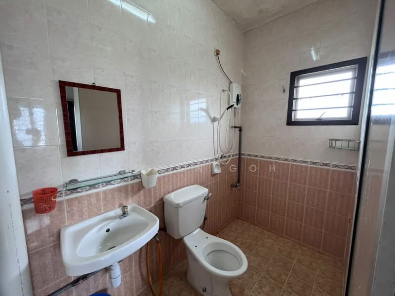 Pangsapuri untuk Dijual di Bistari Impian Apartment - Jensen Goh - Bathroom - PropertyGuru.com.my