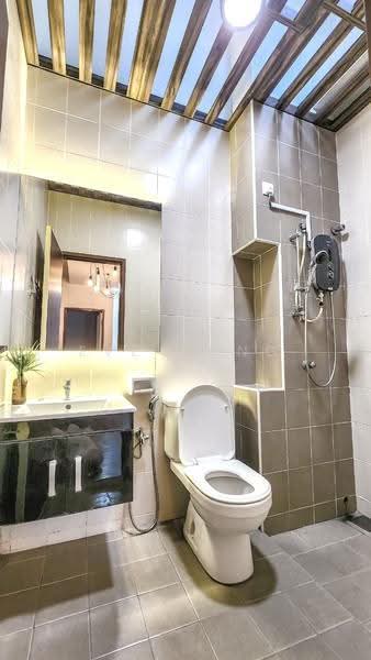 Semi-Detached House for Sale in Setia Alam (Selangor) - Eve Wong - Bathroom - PropertyGuru.com.my
