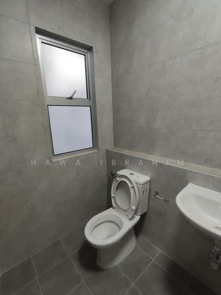 Rumah Teres 2 Tingkat untuk Disewa di Nilai Impian (Nilai) - Hawa Ibrahim - Bathroom - PropertyGuru.com.my